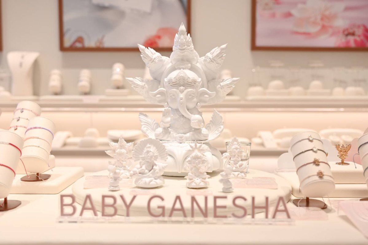 StarDelight tweet media