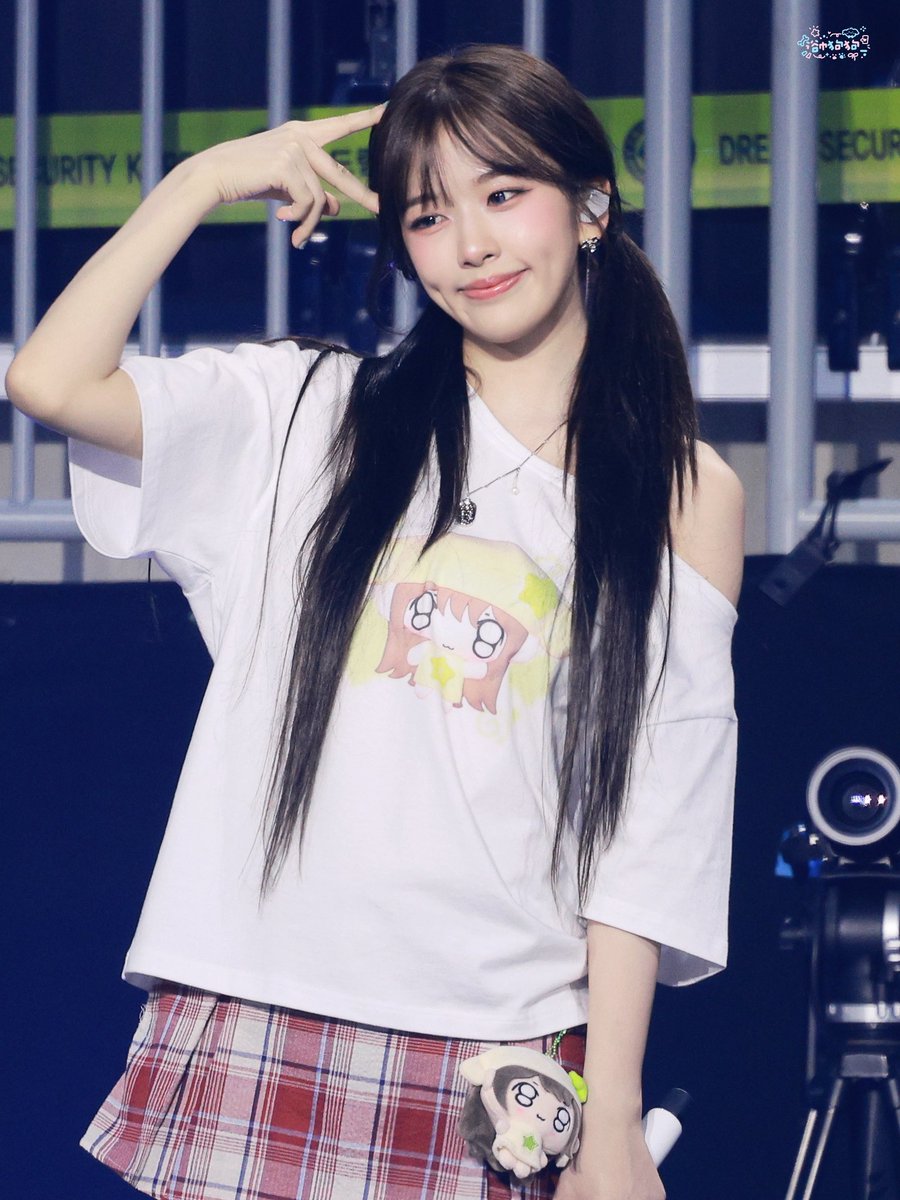 yj_ tweet media