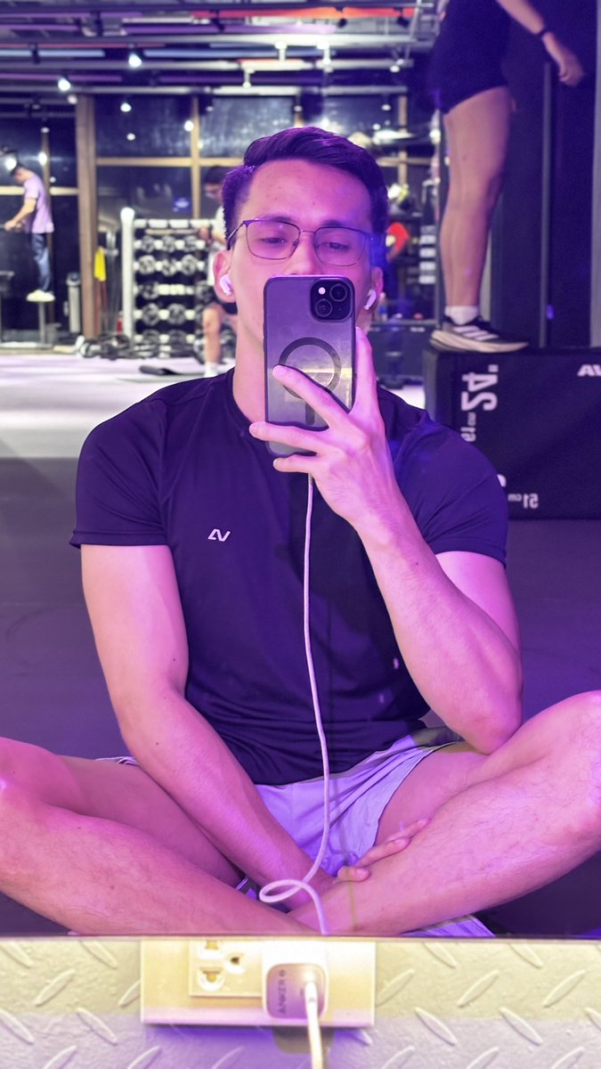 B_twinkie tweet media