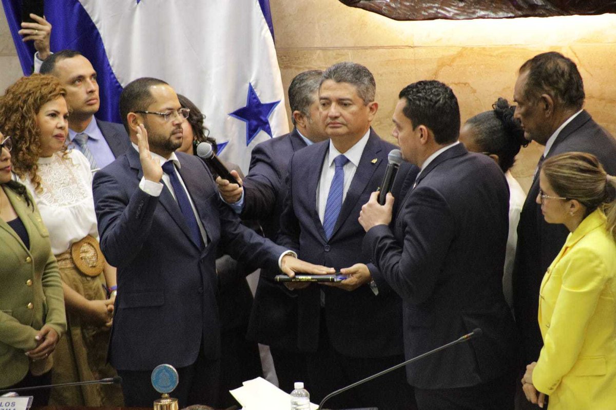 Marcela Moncada tweet media