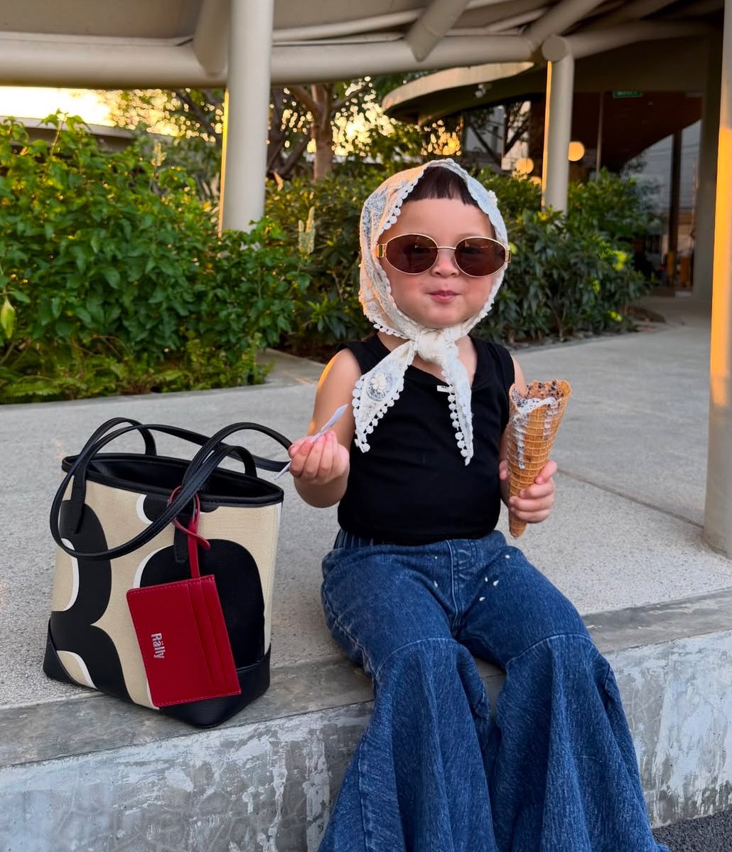 โมเน่เอ้ยยยยย เน็ตไอดอลฟันน้ำนมสุดๆๆๆๆ น่ารักลู้กกกกกก