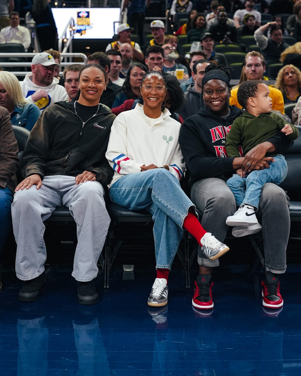 Indiana Fever tweet media