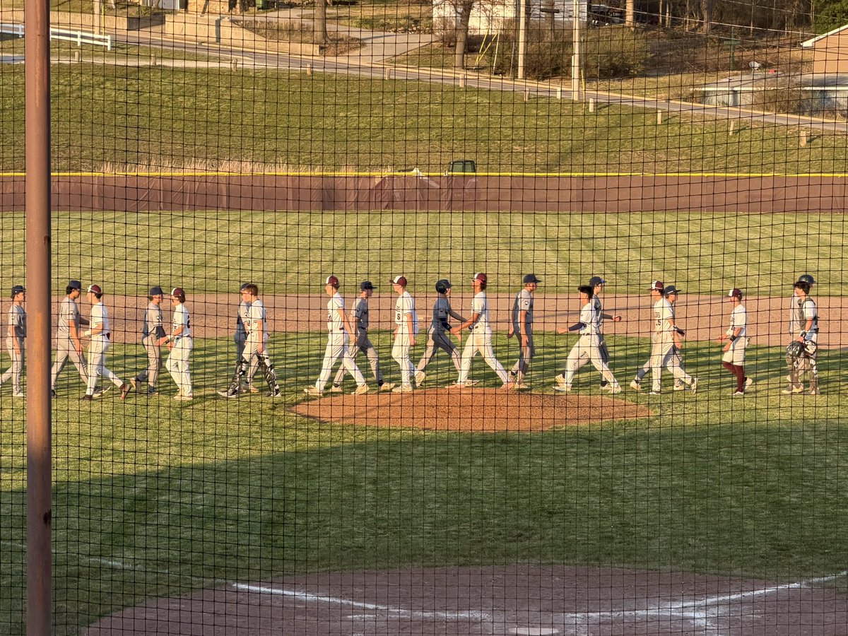 Bringitstrong's tweet image. Varsity Baseball: Rolla Bulldogs take down Helias Crusaders 11-2
W -Blaine Sbabo
L - Max Malmstrom
Bulldogs score 11 on 9 hits
@JensonT15 w/ 5 RBIs

#RollaDawgs
#BuildTheProgram