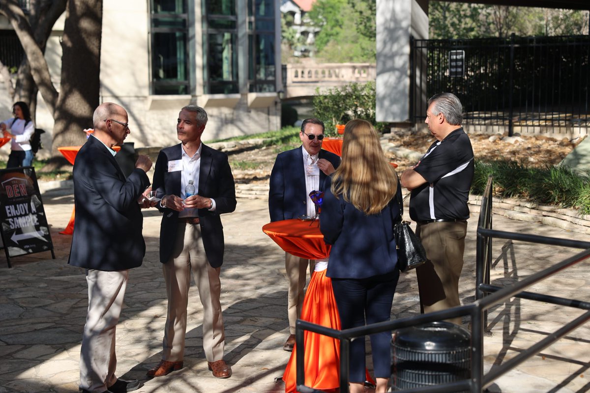 UT San Antonio Academic Affairs tweet media
