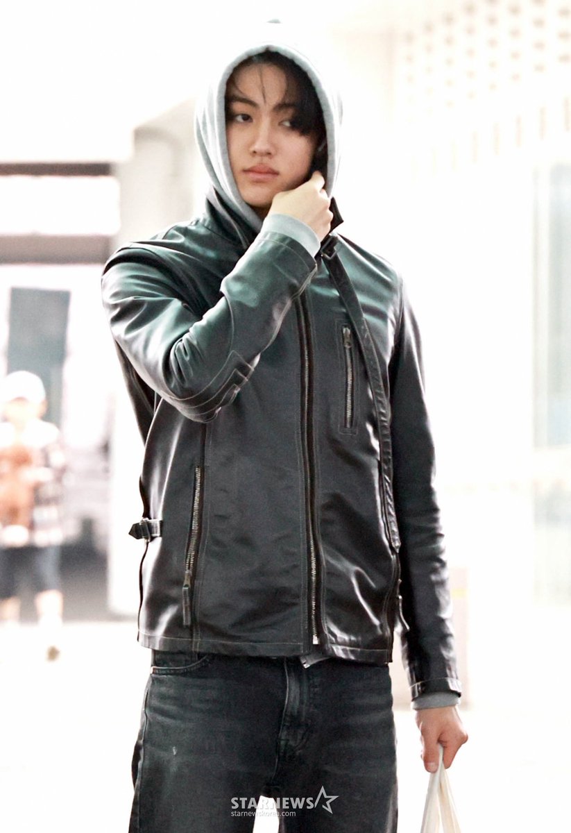 feeya༊*·˚ #GREENGREEN tweet media