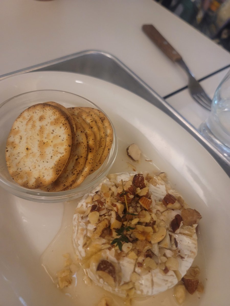 가만히 tweet media