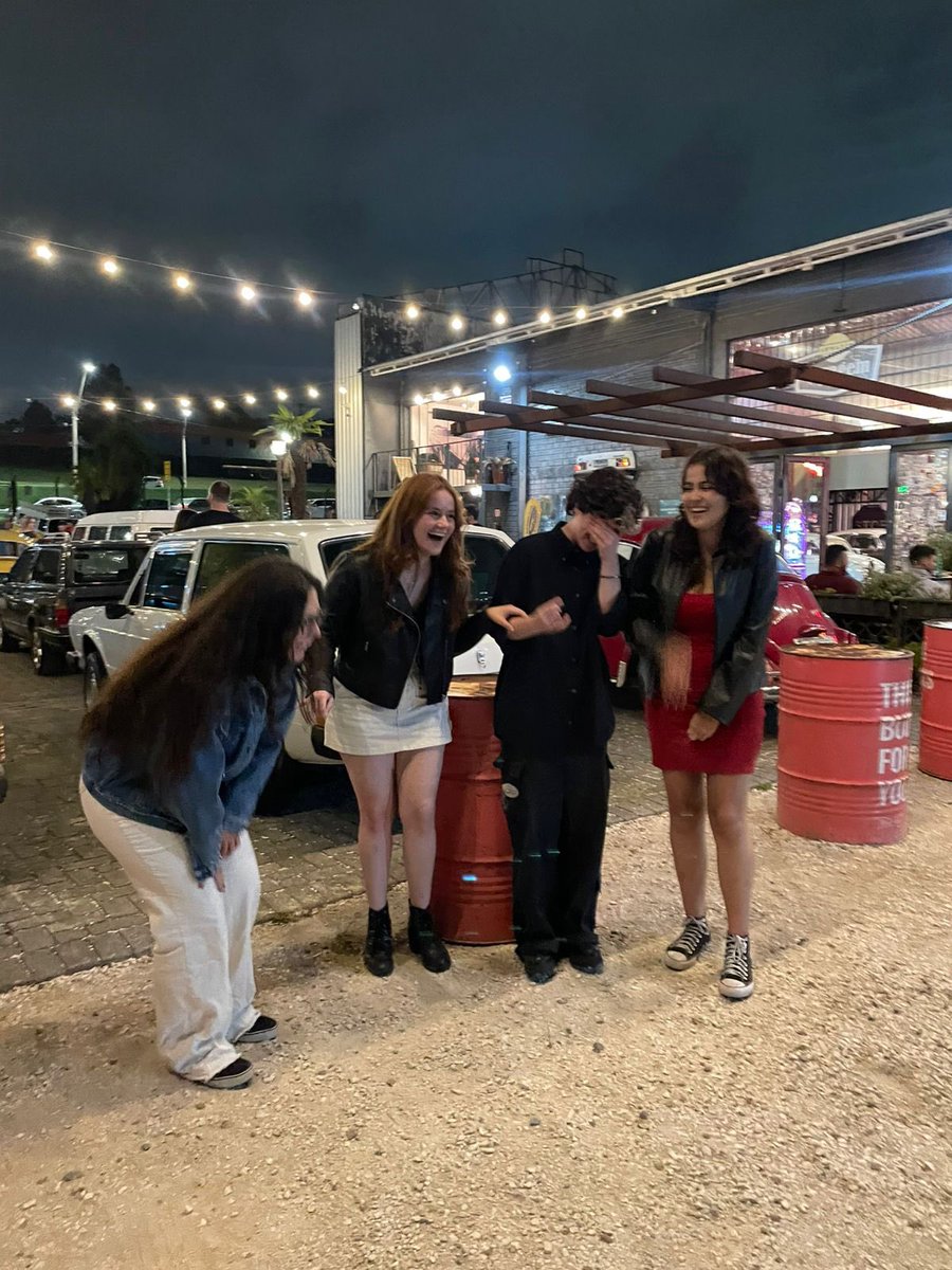 clapi୨ৎ tweet media