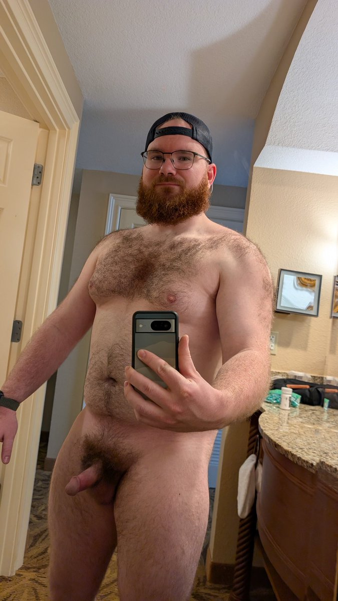 Lumberjack Bear tweet media