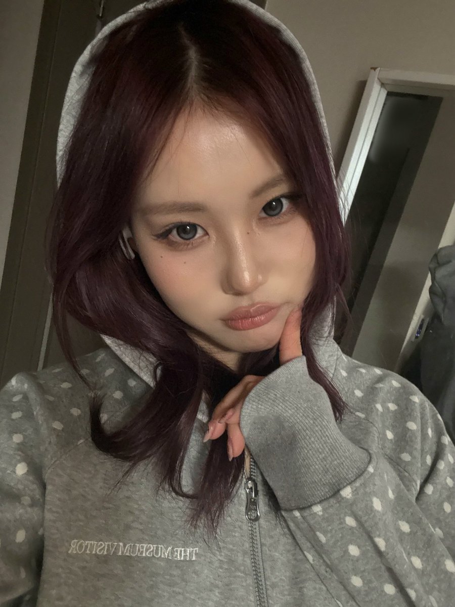 [📸 25.03.26]

Atualização da #JIEUN no b.stage!

"Parece que a primavera está chegando mesmo 🌷
O clima está muito gostoso esses dias >< 
Tellys, vamos nos divertir juntos ♡"

#YOUNGPOSSE #영파씨 #ヤングパッシ