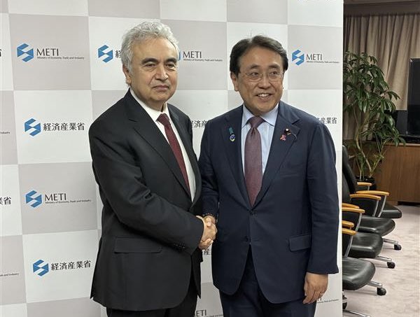 赤沢りょうせい tweet media