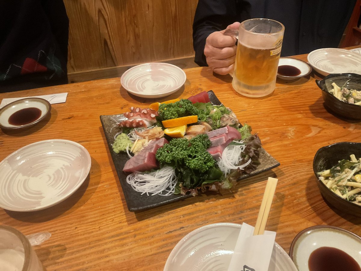 昨夜はお城下で取引先と。なんて真面目な人なんだ！#高知 #居魚屋 #一釣