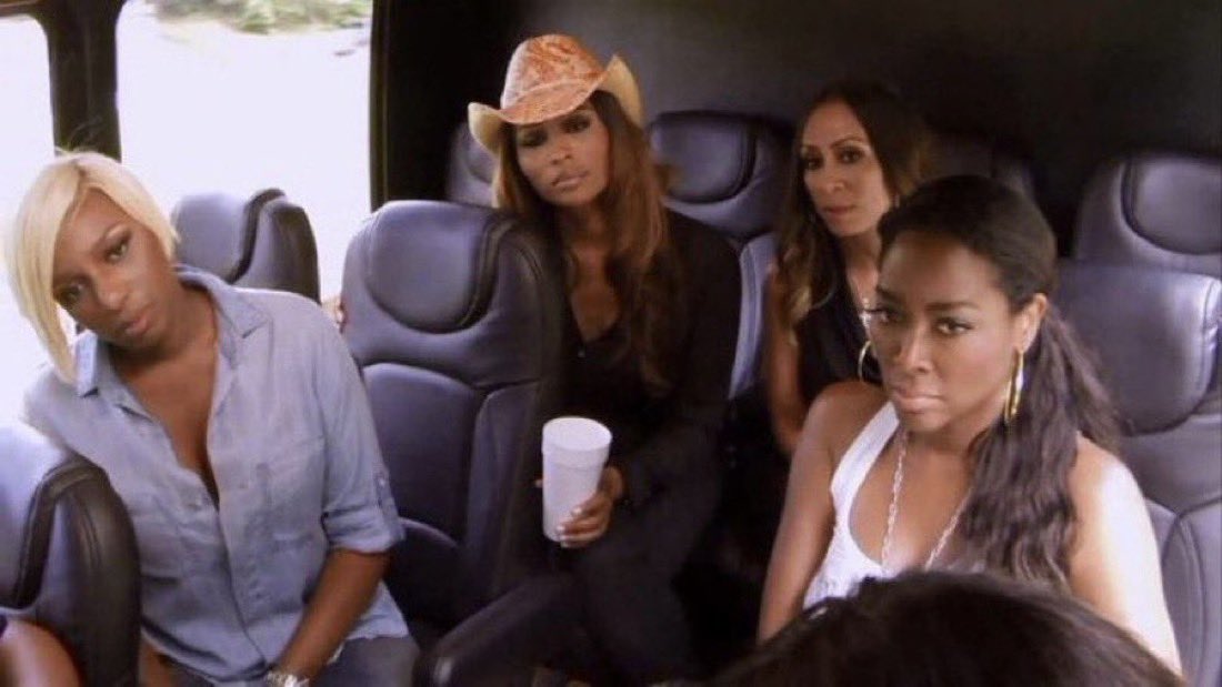 vee ♡‧₊˚ tweet media