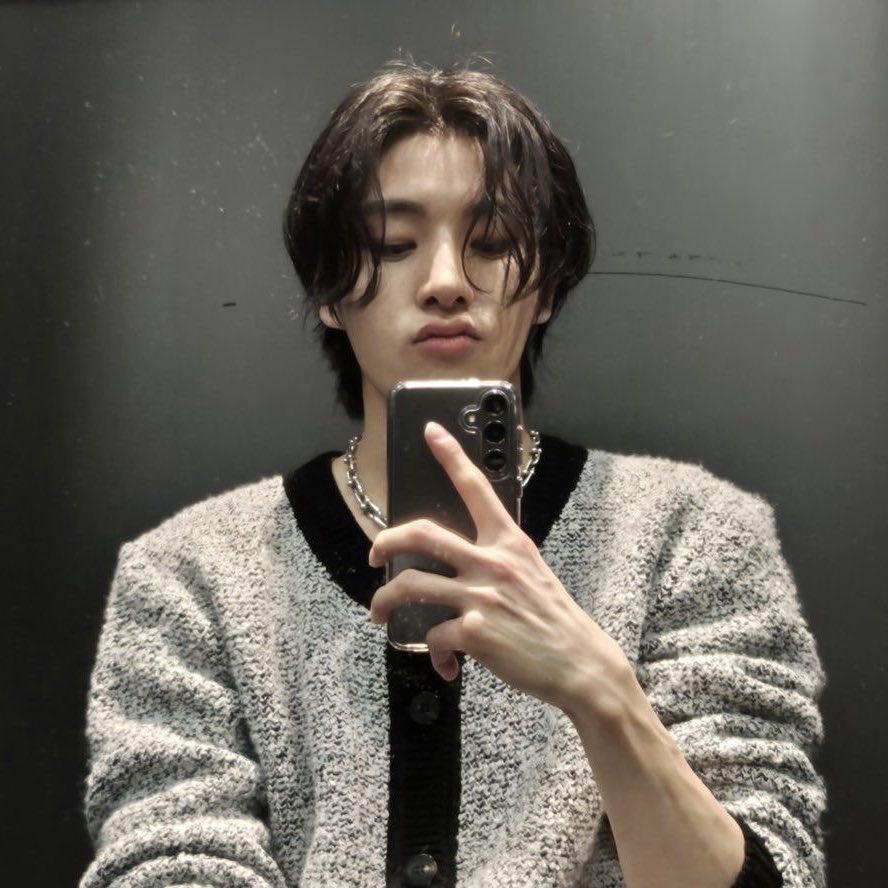 ˙𐃷˙ tweet media