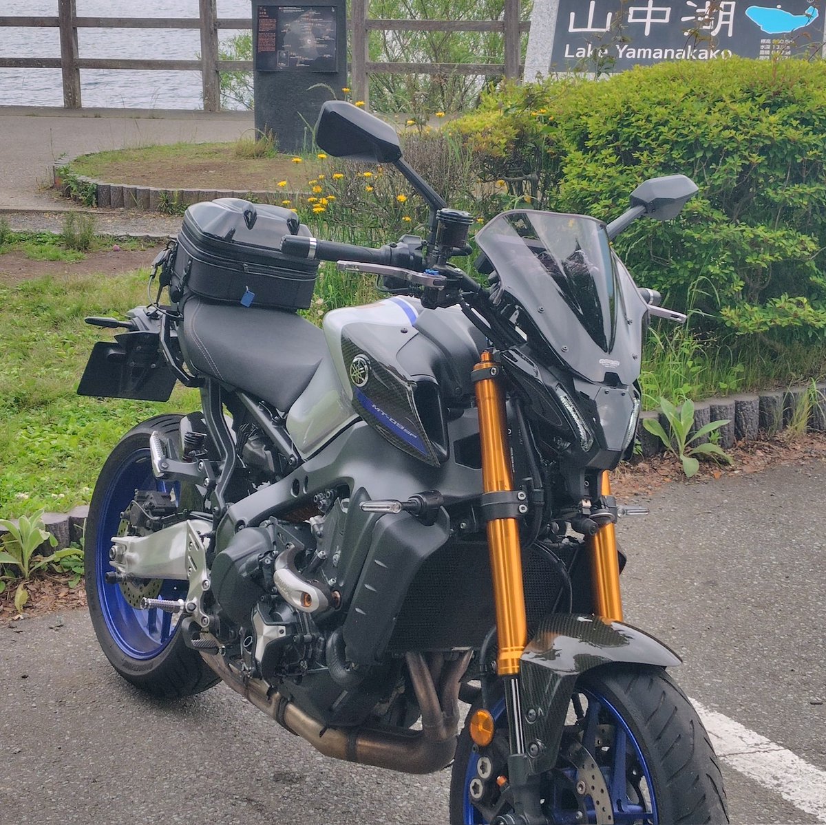 Drider_Hydra's tweet photo. #MT09
#TANAX
#NAPOLEON

ミラーを
NA-001リッジミラーからNA-019シャークミラー8
に変更
気になっていた、後方視界が
改善されました

でも、ちょっとブレが
大きくなったかな？ https://t.co/mx9LpJlf6y
