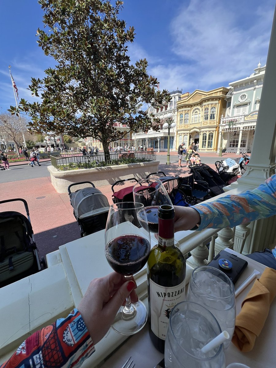 KonaExplorer tweet media