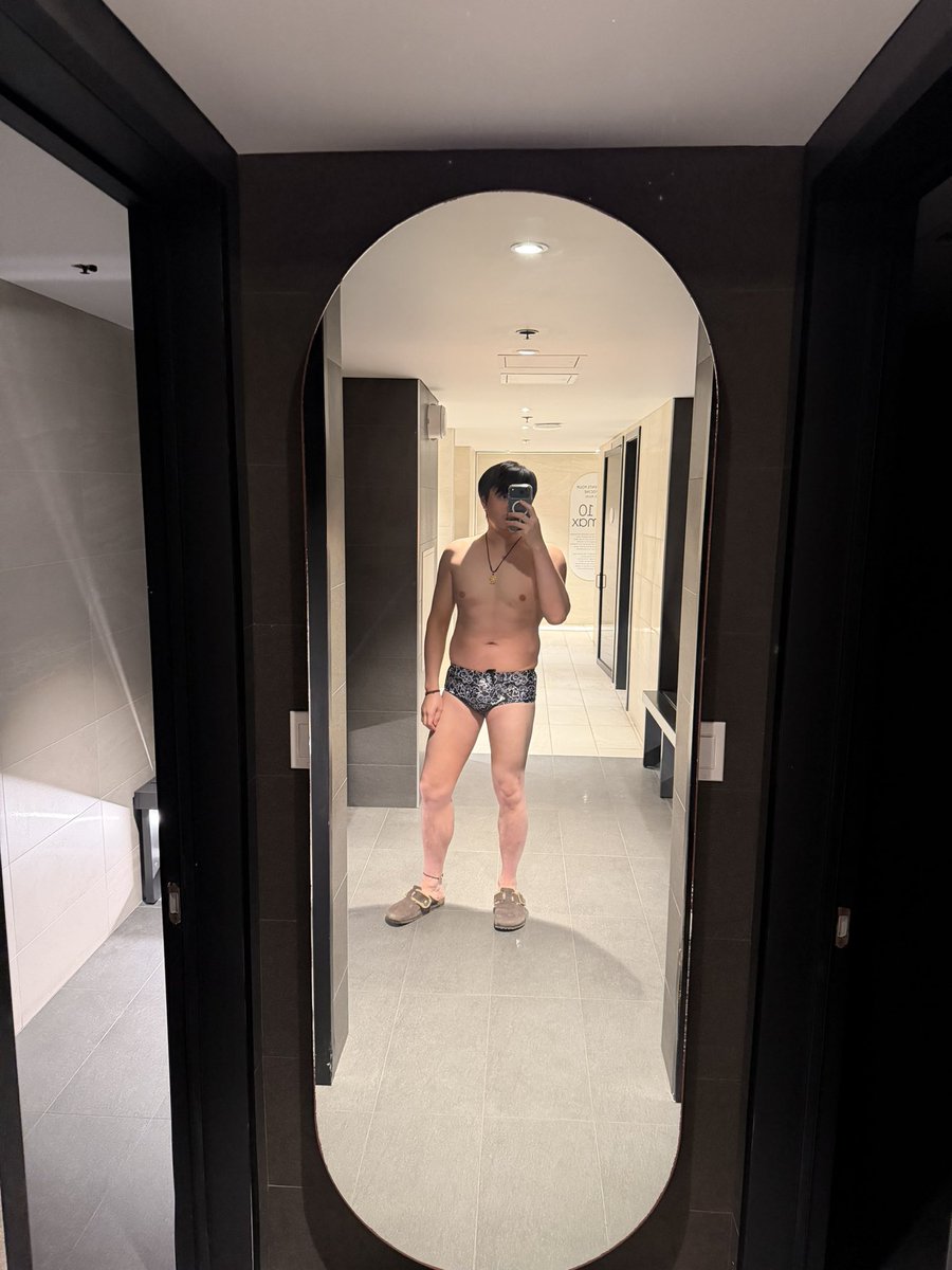 johnnyyaang90's tweet photo. before and after https://t.co/WkfjKjmFQZ