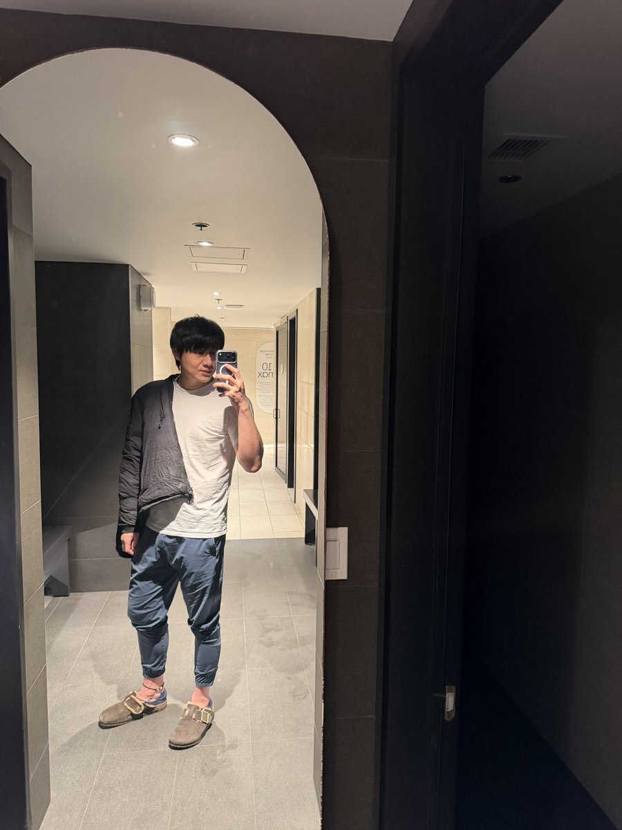 johnnyyaang90's tweet photo. before and after https://t.co/WkfjKjmFQZ