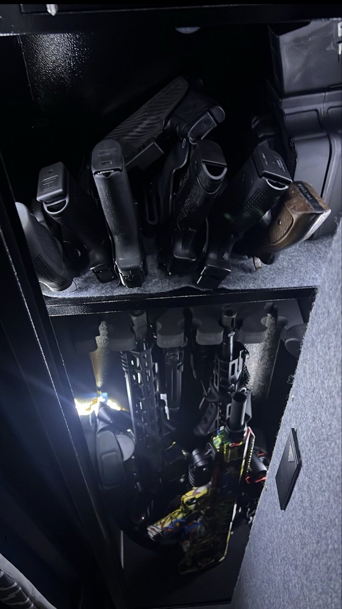 Leiðtogi tweet media