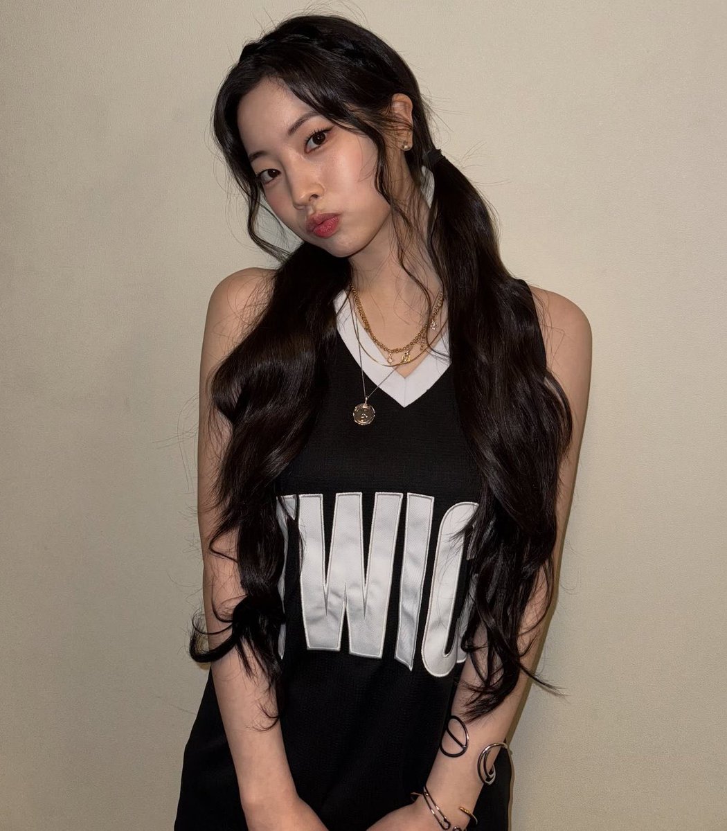 TWICE SOCIAL tweet media