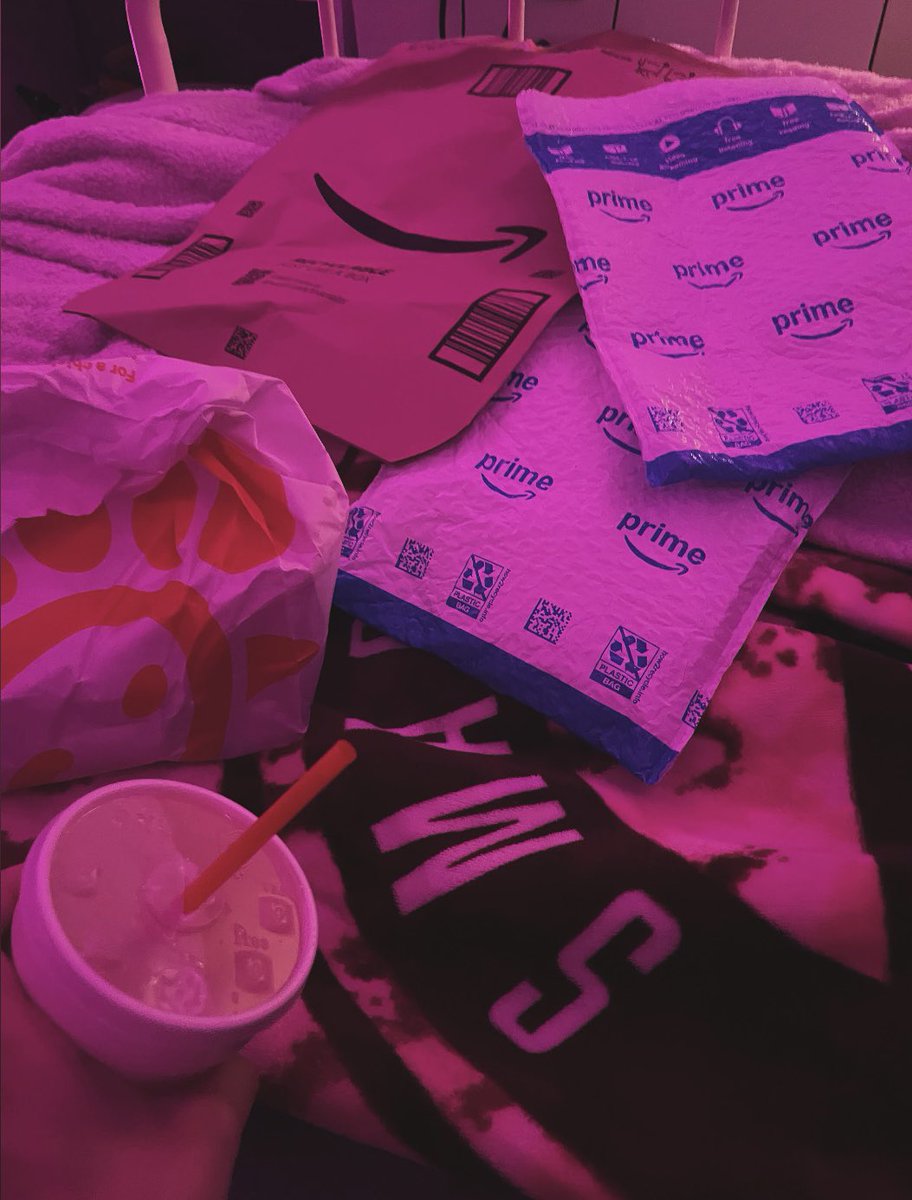 🎀 𝒢💍𝒹𝒹𝑒𝓈𝓈 𝑀𝓎𝒶𝒽 🎀 tweet media