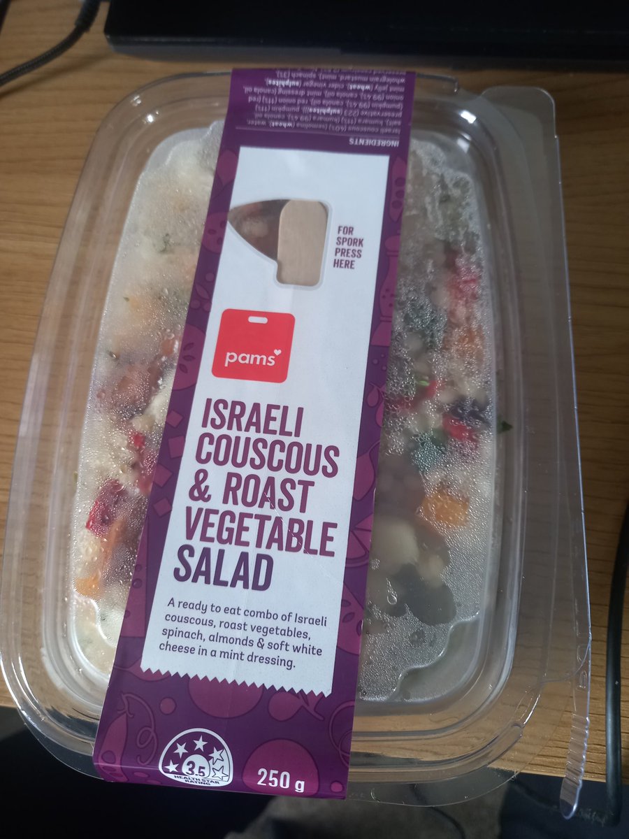 my name is hotgayfurryfeet ⨺⃝🏳️‍🌈🇻🇳 tweet media