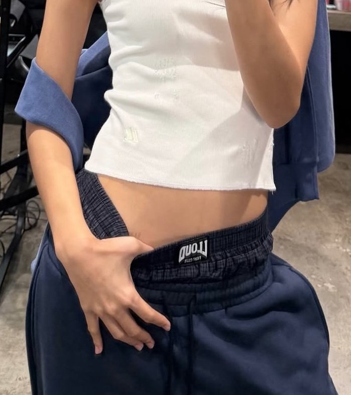 lana LISA DAY tweet media