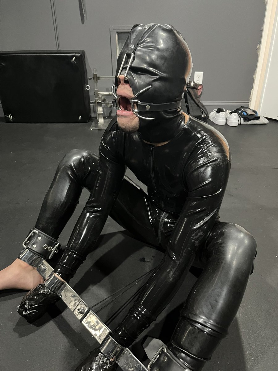 alexroped tweet media