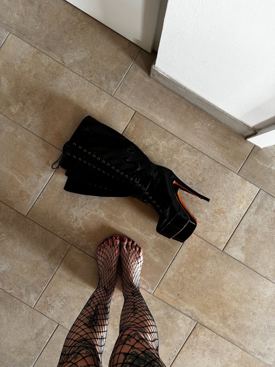 Valerie Star tweet media