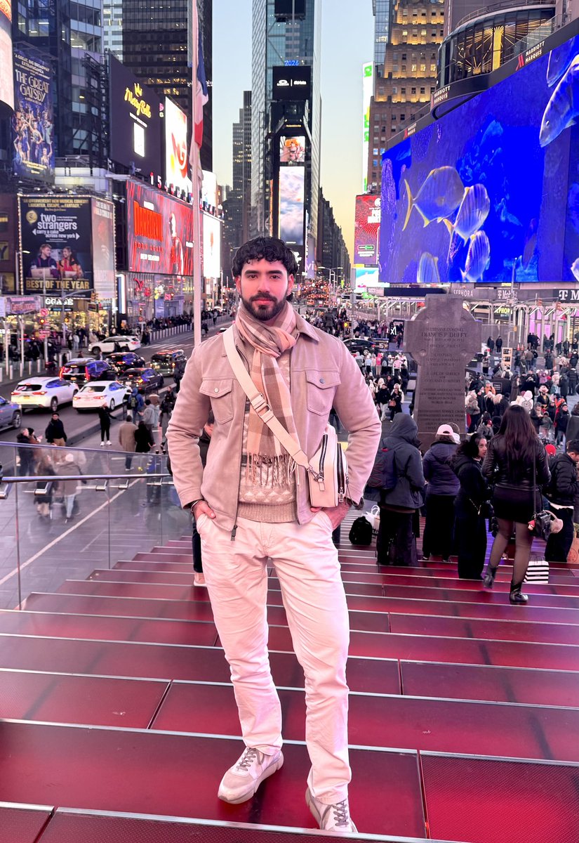 Andy 🦁 tweet media