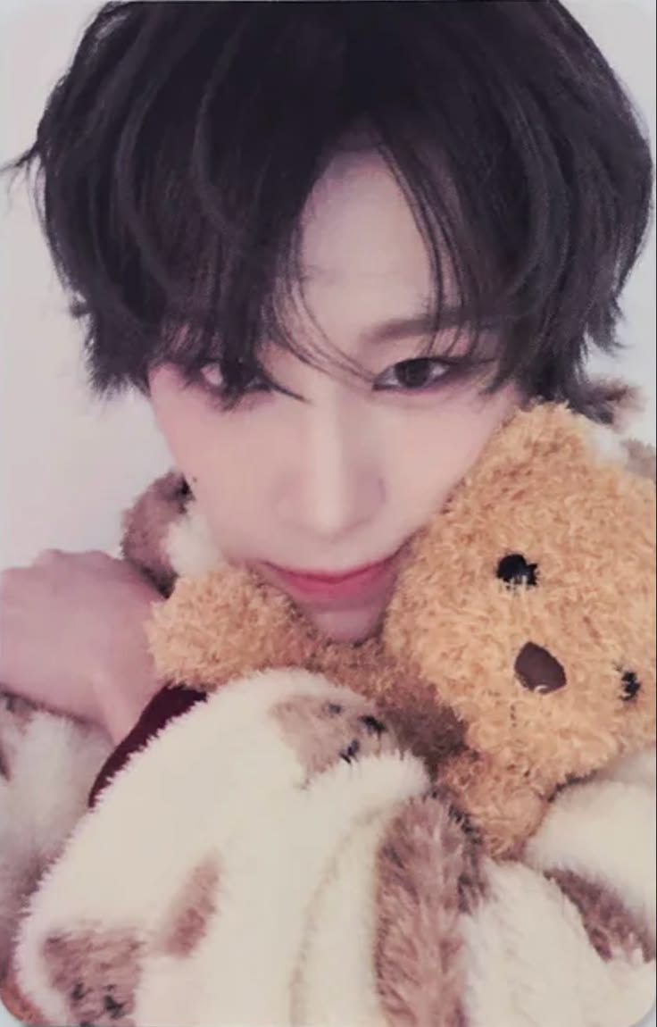 guknuit's tweet photo. sleepy haru :( those are so cute https://t.co/sNEg7B17Nx