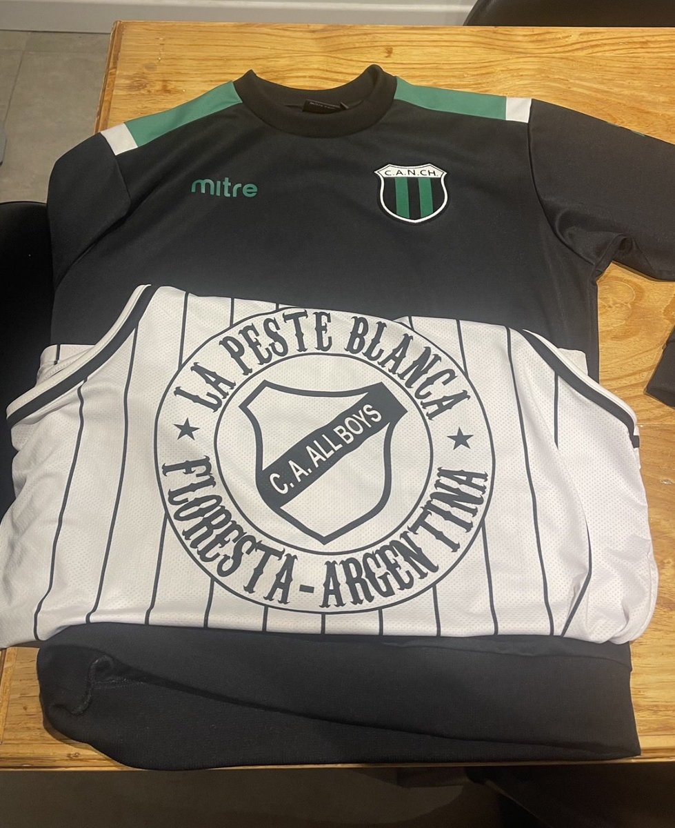 De Floresta Vengo tweet media