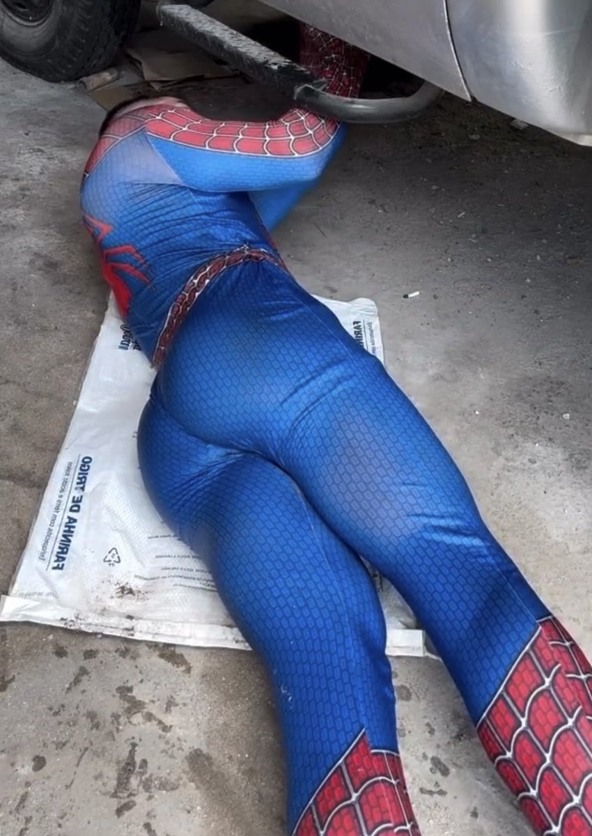 Hot Guys in Costume tweet media