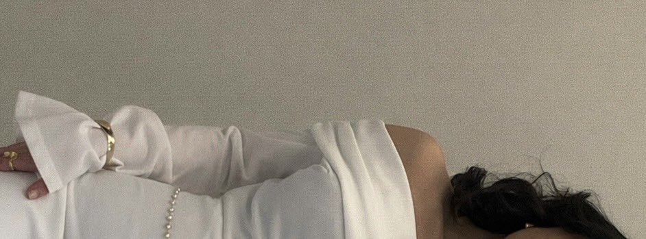 ───── tweet media