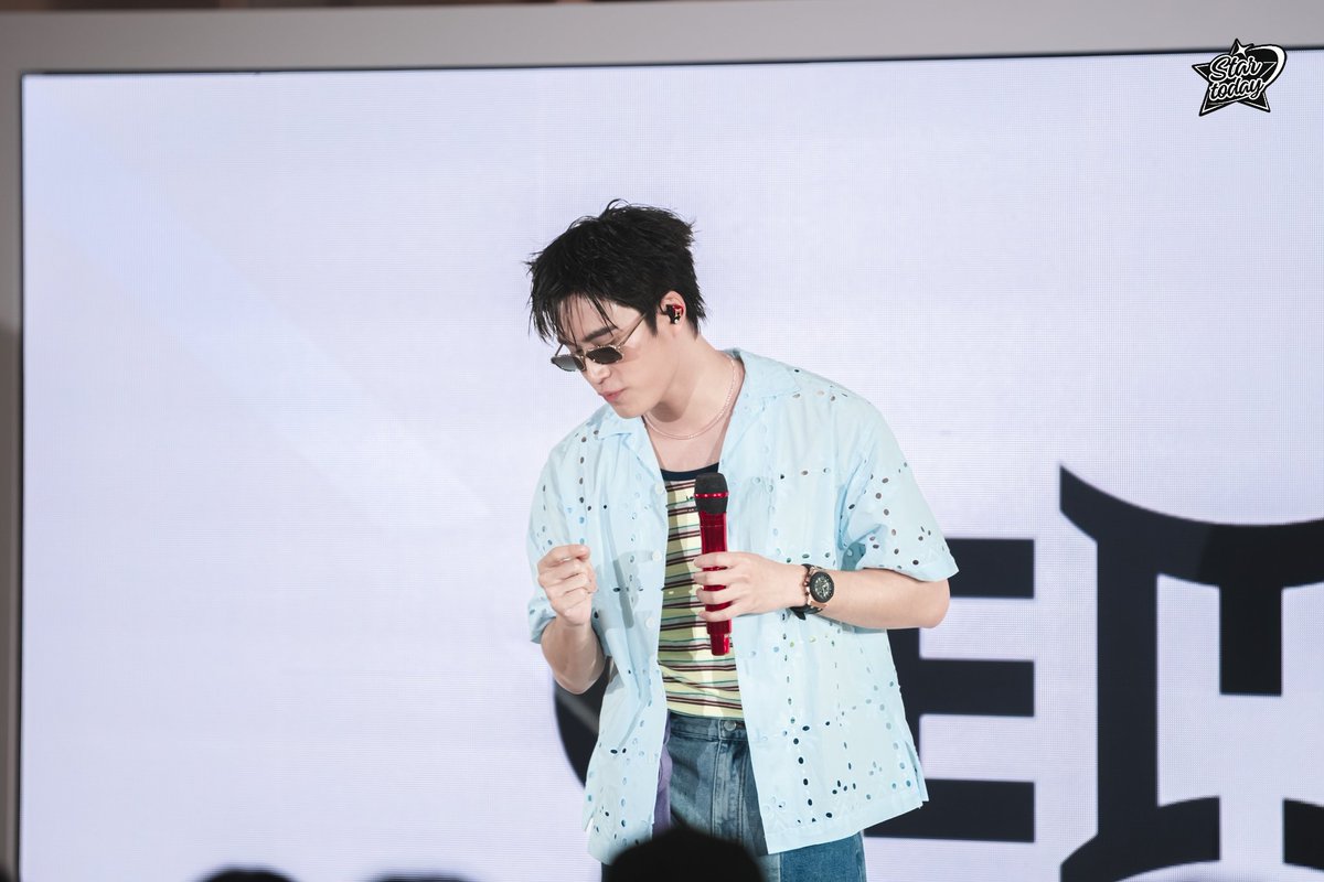 StarToday tweet media