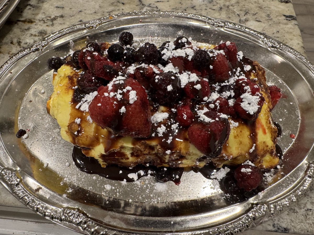 Aaron ☭ tweet media