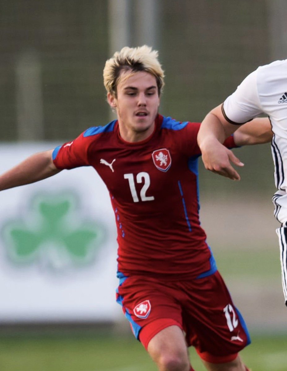 Flyinlionpod's tweet image. 2016➡️2026

FC Cincinnati’s Pavel Bucha back representing Czechia @ceskarepre_cz 🇨🇿

Should he bring back the blonde hair?😂

#fccincinnati #allforcincy #Czechia