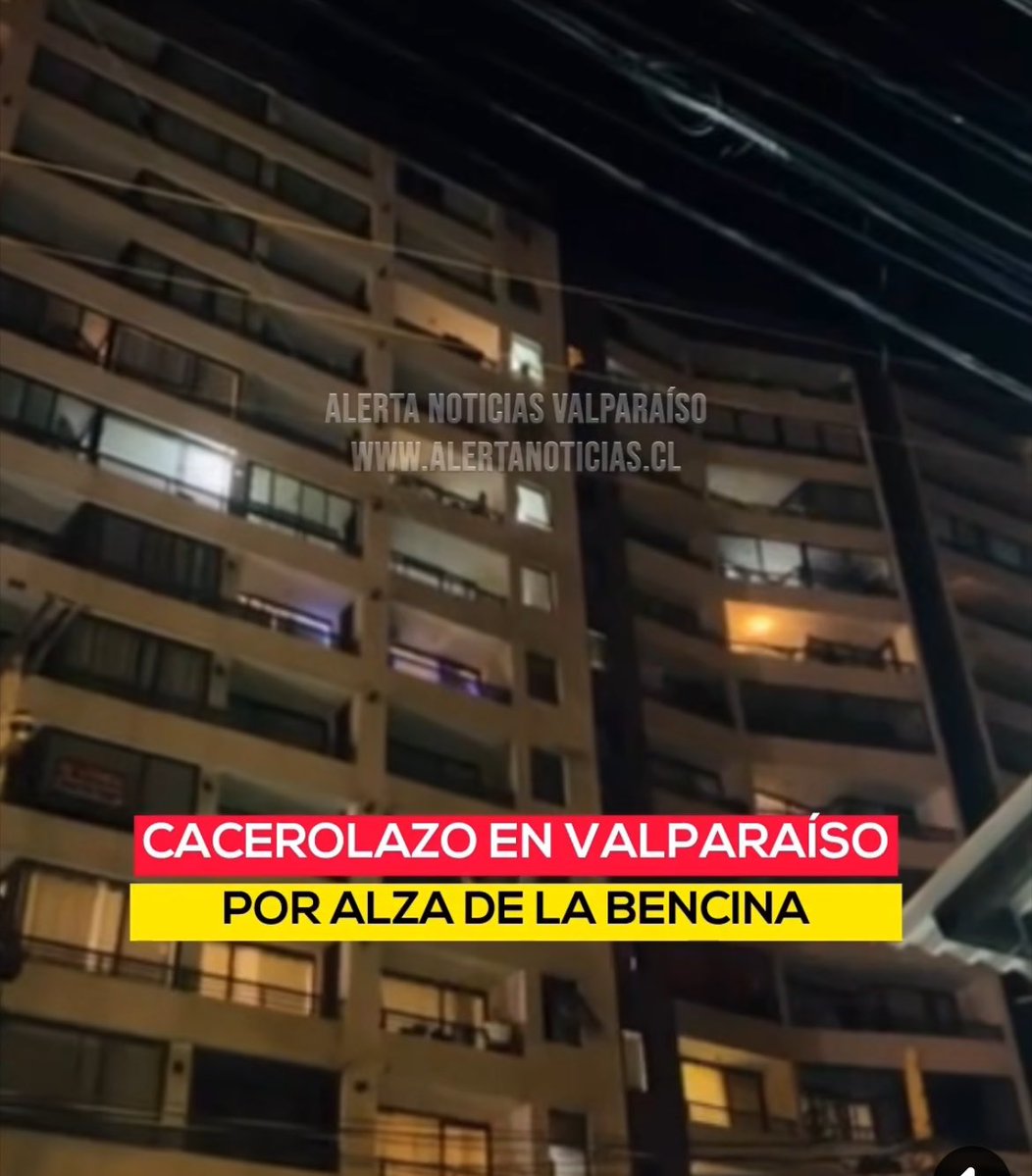 Debido a la histórica alza en el precio de la bencina, que comenzará a regir desde las 00:00 horas, se han registrado cacerolazos en distintos sectores de Valparaíso y en varias zonas del país, como muestra de descontento frente al incremento.
#KastDestruiráChile