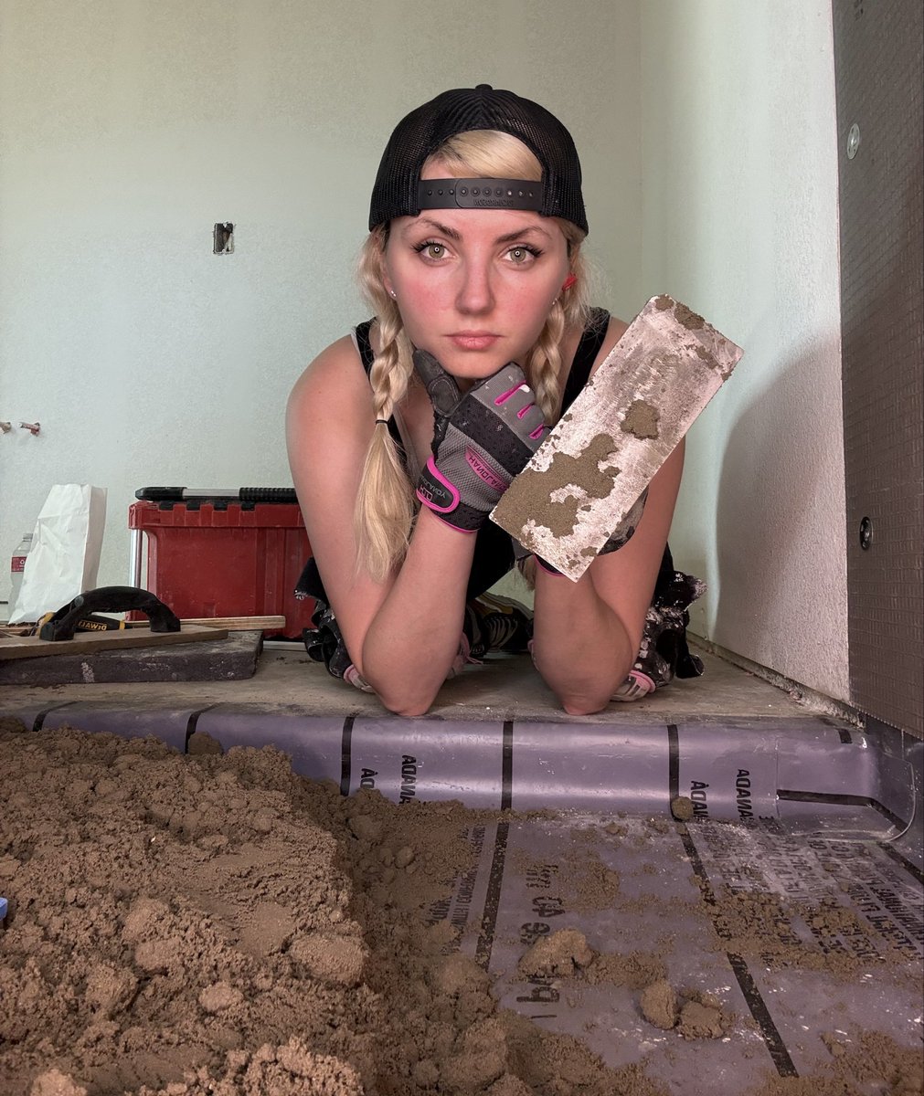 Mary Tiles Texas tweet media