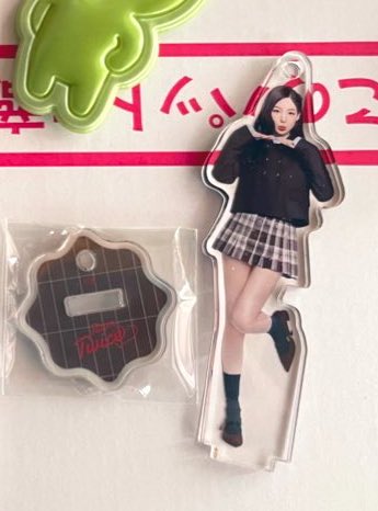 𝙈𝙄𝙐 tweet media