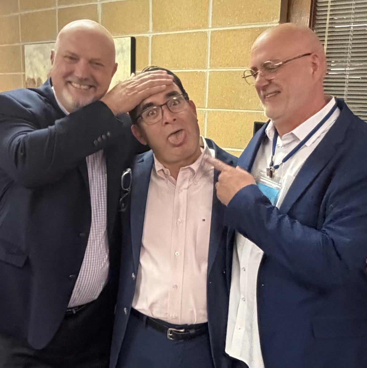 tezd63's tweet photo. Feeling God's favor after being with so many of my literary friends and winning an award for one of my books! Great memories. https://t.co/SS3FFC9nLm