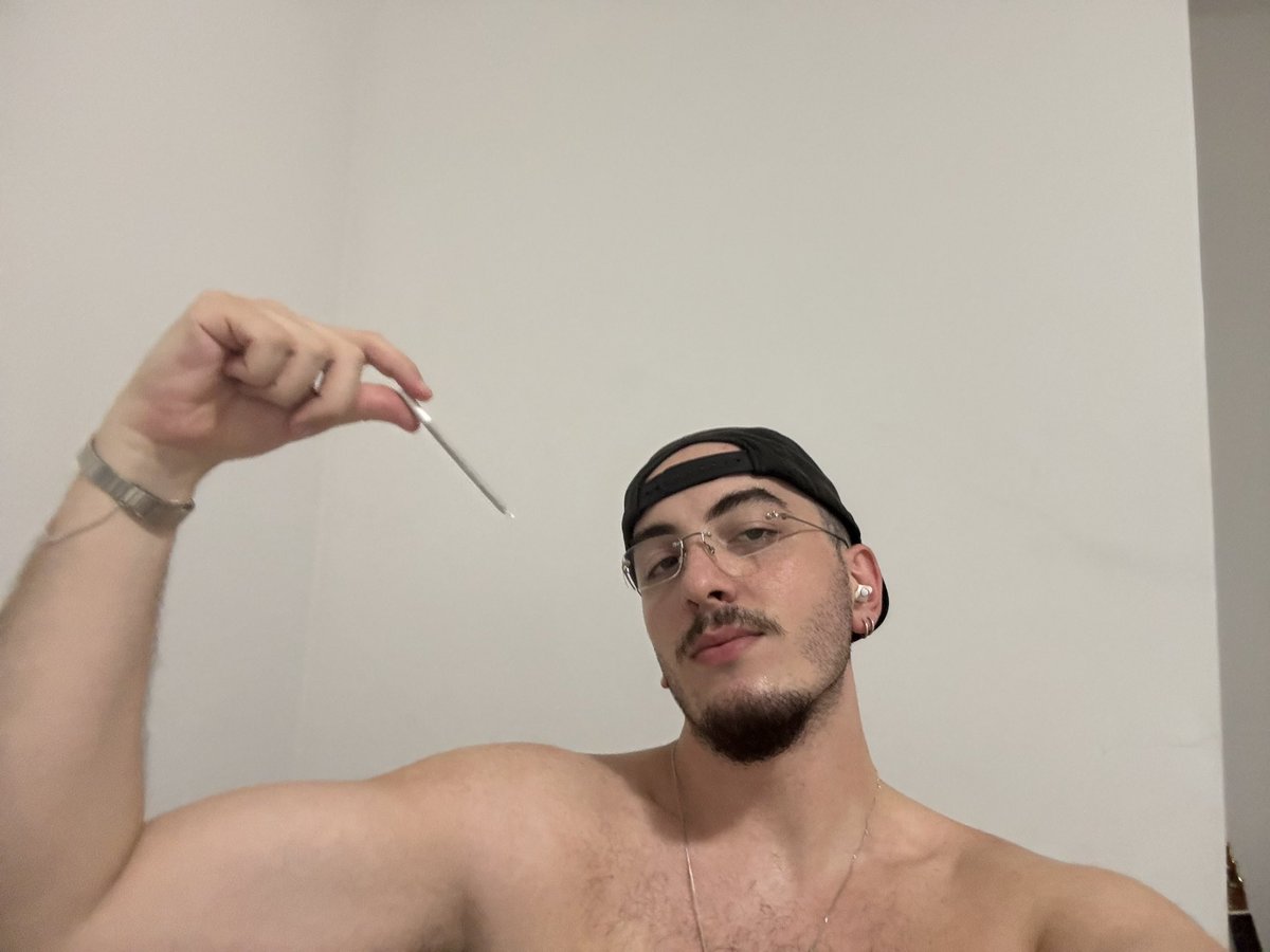 teteu van de kamp tweet media