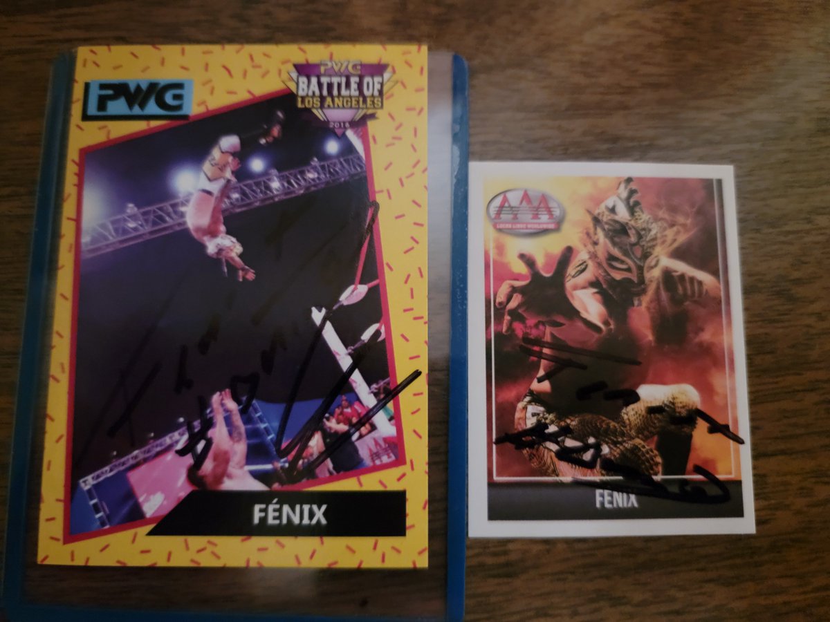 wrestlingcards's tweet photo. #WrestlingCardWednesday: A 2016 @OfficialPWG BOLA card & 2016 Panini @luchalibreaaa sticker signed by @ReyFenixMx at the @AAWPro Jim Lynam Memorial Tournament in Chicago, IL back in 2016. #AAWPro #PWG #WWE #LuchaUnderground #AAA #AEW #WrestlingCards #WrestlingTradingCards https://t.co/YErAnwDZB0
