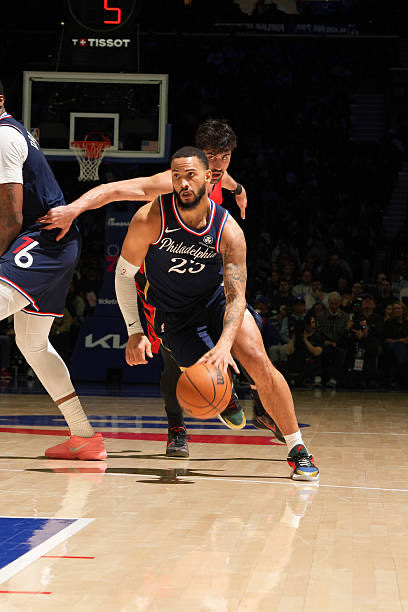 Huskies in the Pros tweet media