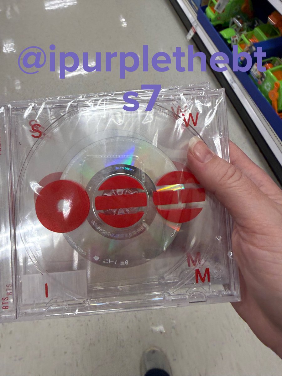 ipurplethebts7's tweet photo. Thank you @permylastemail7 - went to a local Target and bought the last 4 CDs!!!! So grateful to our funders!! Let’s gooooo US ARMY!!!! Had a fun conversation with the guy at the checkout who was telling me about his ARMY coworker!! #cleartheshelves #BuySWIM #BTS_SWİM #ARIRANG https://t.co/D0ED57obRW
