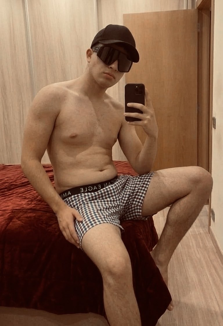 todo mi contenido disponible🥵🍌
suscribete, disfruta y ponte tan caliente como puedas🔥
onlyfans.com/devonbad