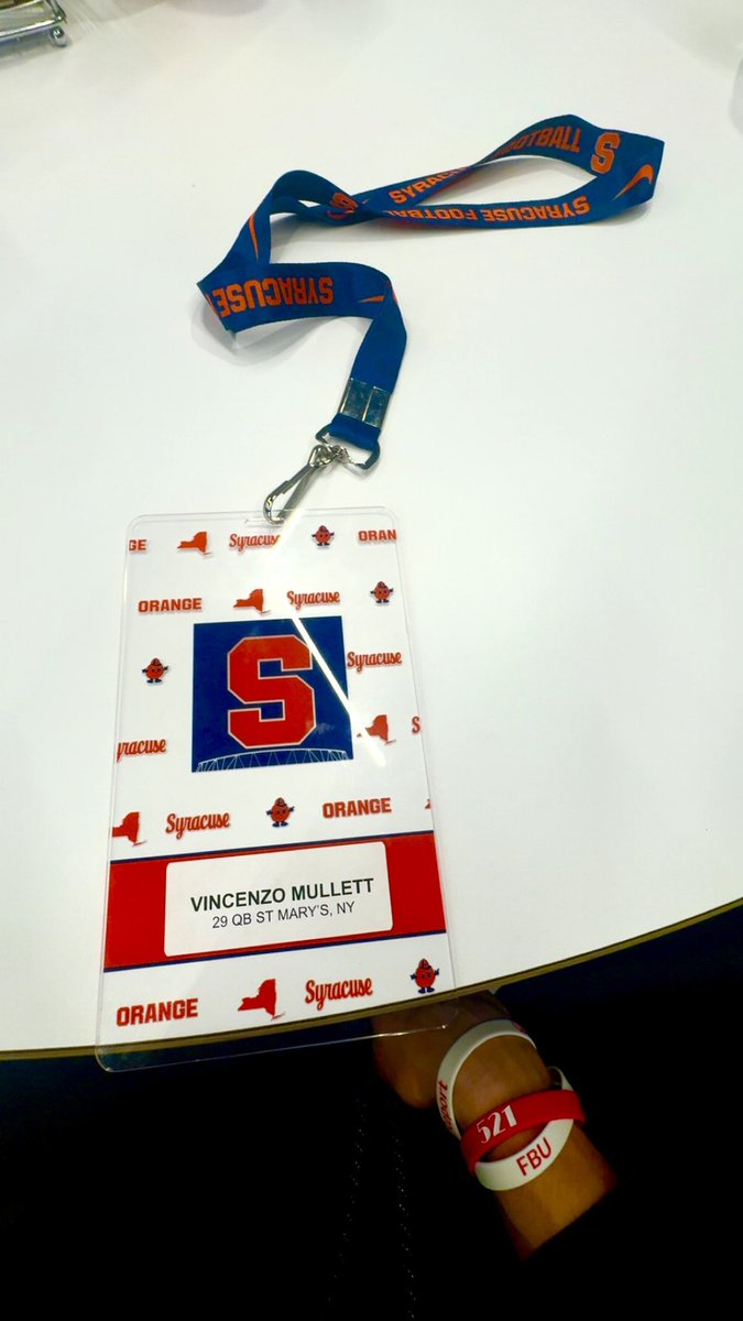 Vincenzo Mullett tweet media