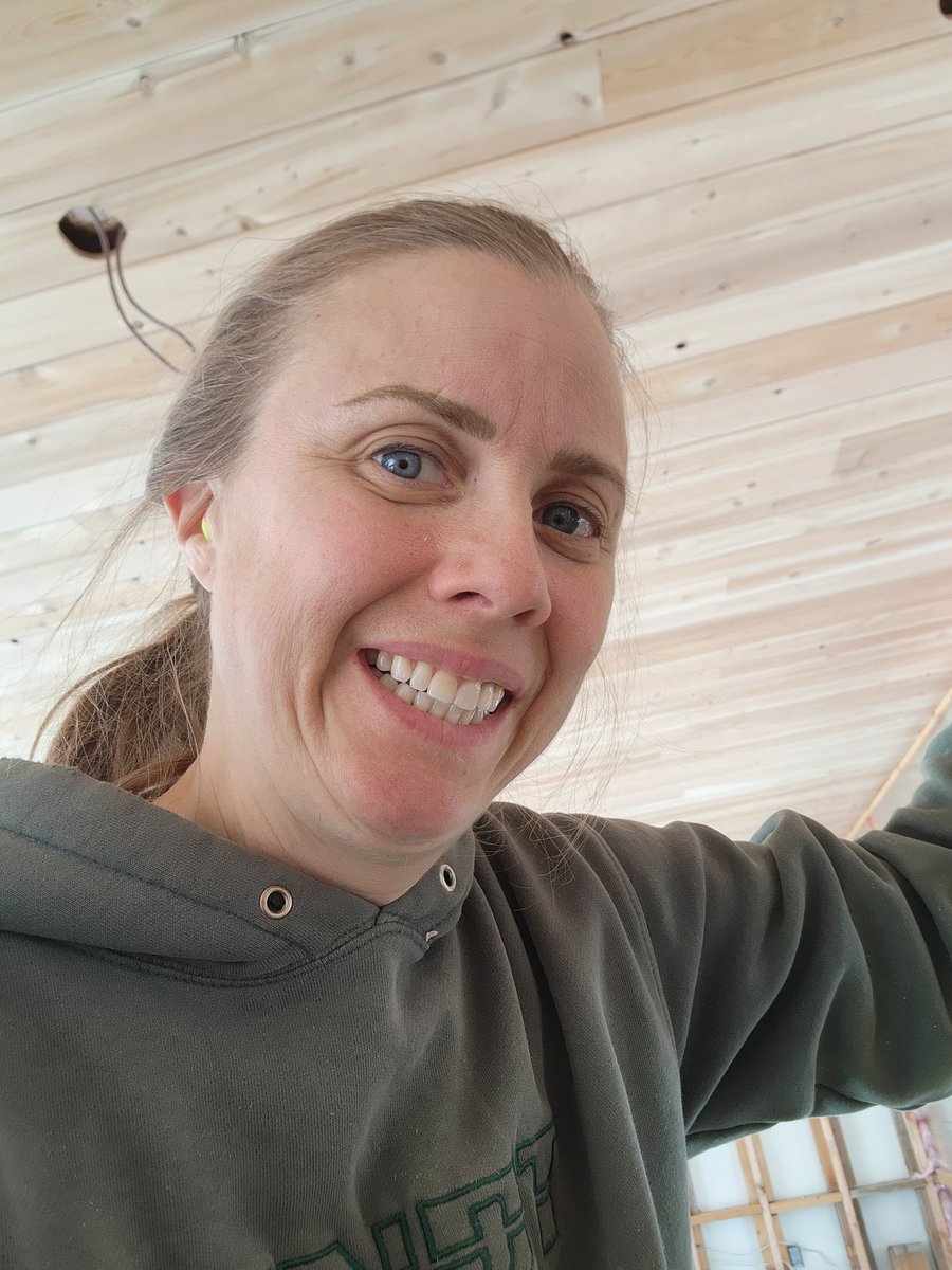 Valeureuse guerrière des temps modernes👩🌾et👩 tweet media