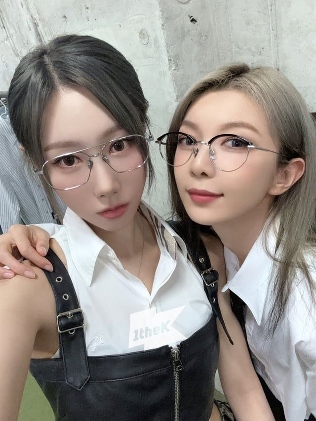 🎂 - Hoje é dia da #HANDONG! 🐱

Desejamos tudo de bom, muita saúde, felicidades e sucesso. Que ela conquiste todos os seus objetivos e sonhos. Esperamos que ela tenha um maravilhoso dia ao lado das pessoas que ama.

Parabéns, Handong. Te amamos 🤍

#HappyHANDONGday