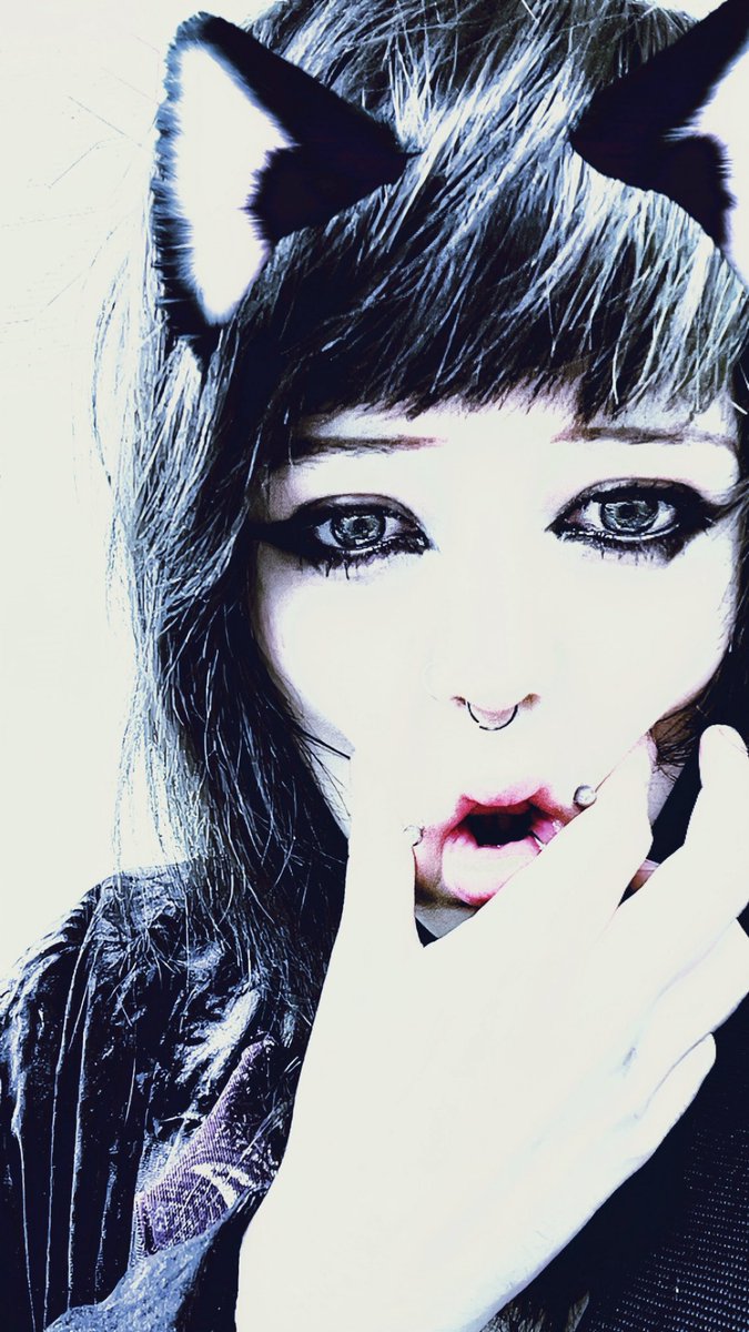 _siberiankiss's tweet image. i woke up so fucking late im only gonna get to school for last period #fml #ok