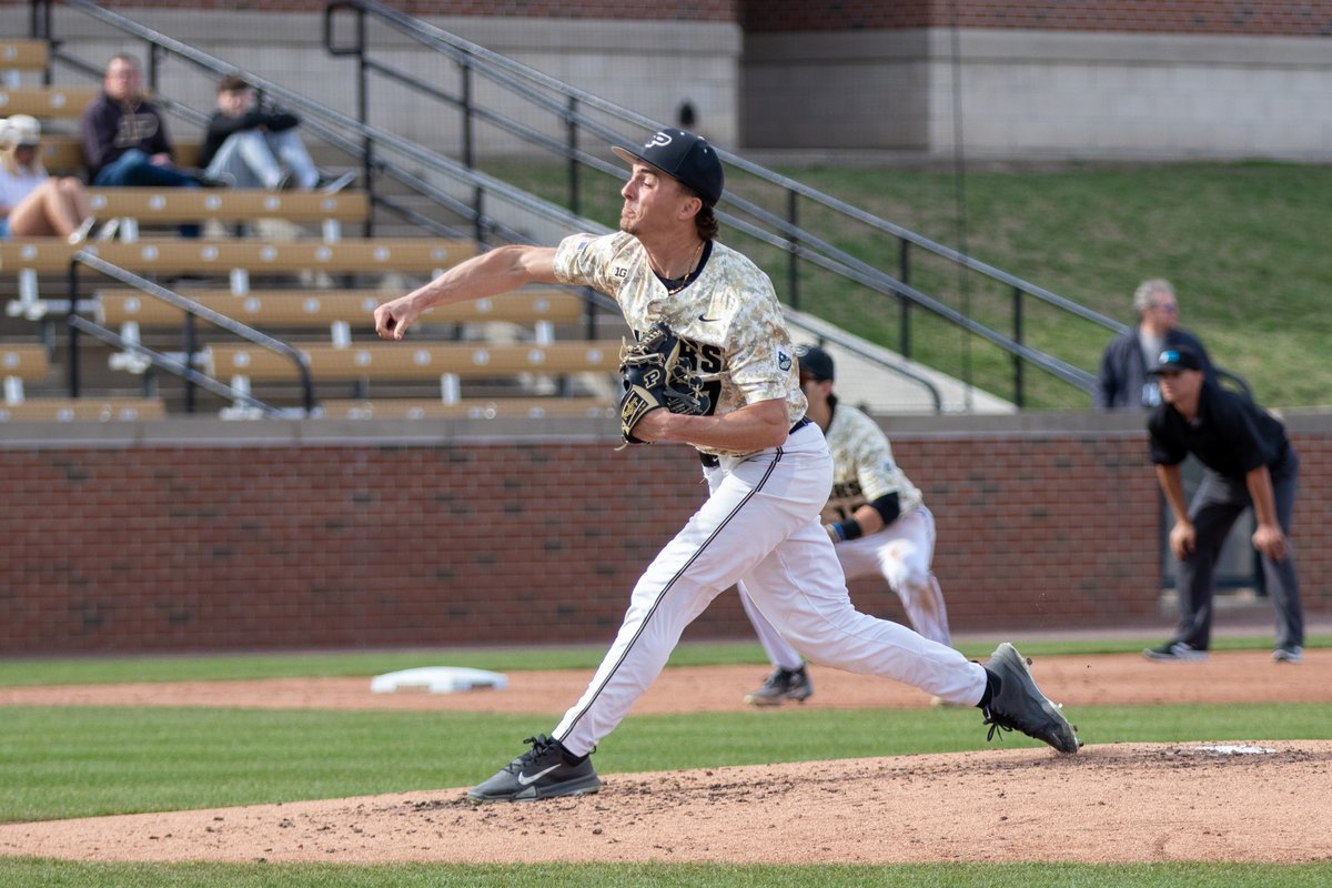 Top Row Pics tweet media